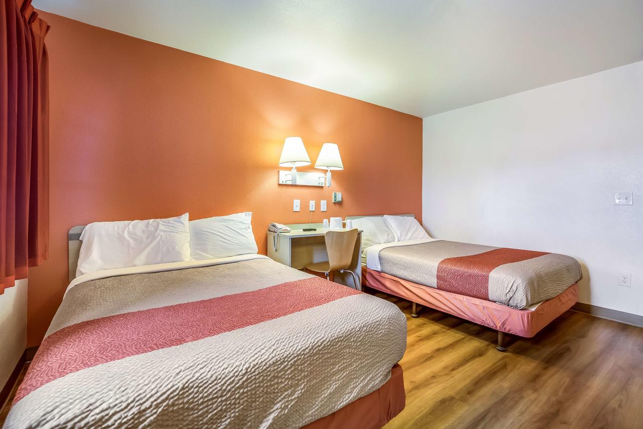 Motel 6 Kingman, AZ - Route 66 East - thumb 44