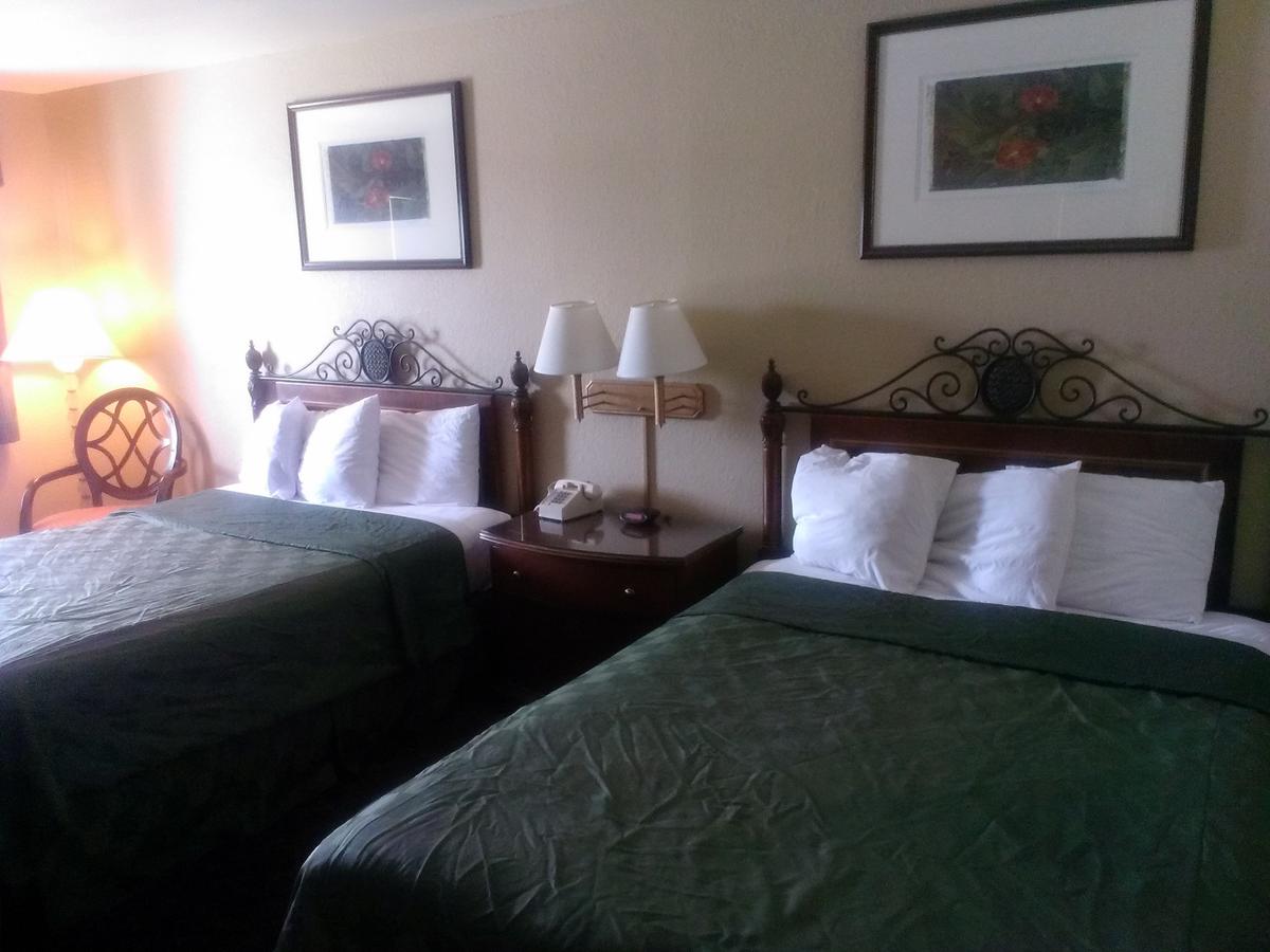 Days Inn By Wyndham Kingman East - thumb 11