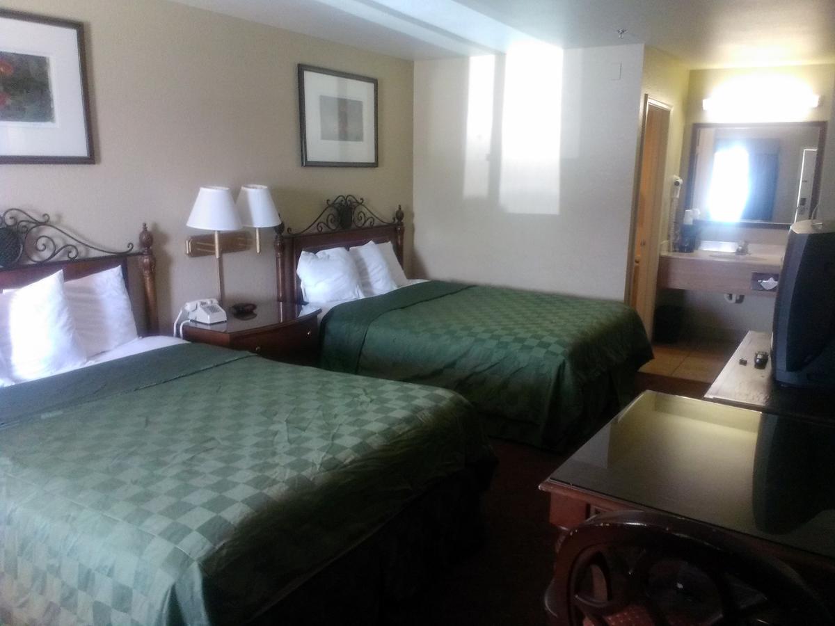 Days Inn By Wyndham Kingman East - thumb 9