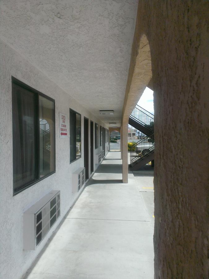 Days Inn By Wyndham Kingman East - thumb 17
