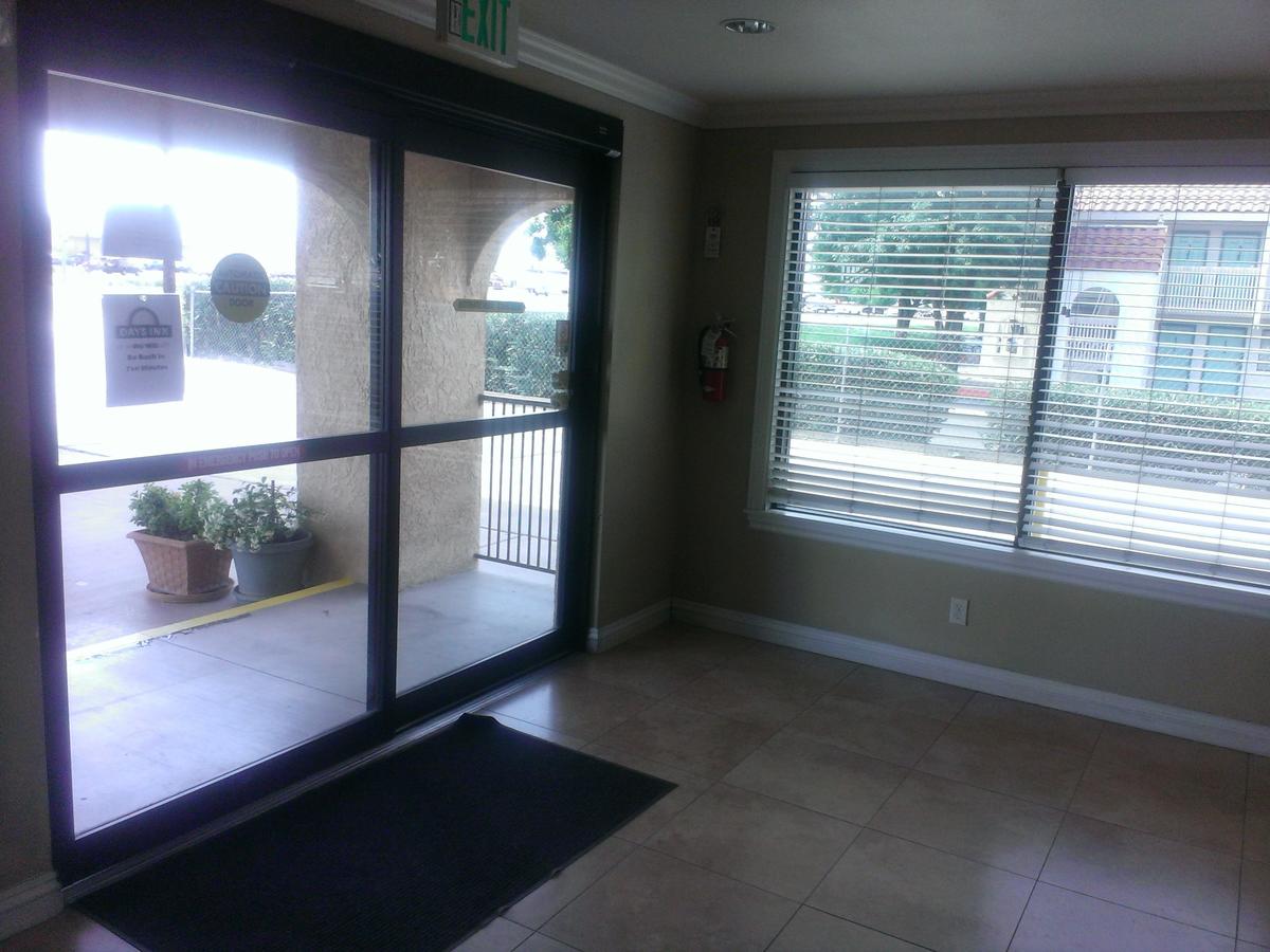 Days Inn By Wyndham Kingman East - thumb 18