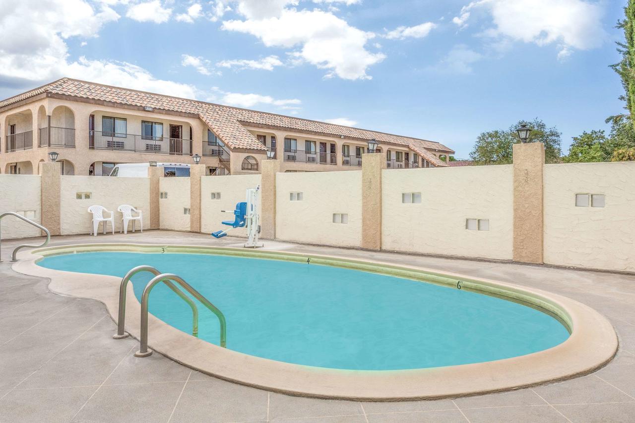 Days Inn By Wyndham Kingman East - thumb 26