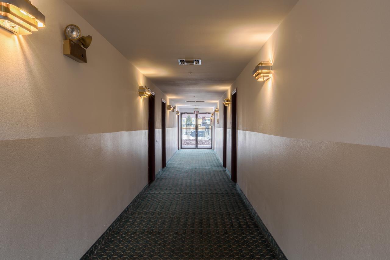 Rodeway Inn - thumb 19