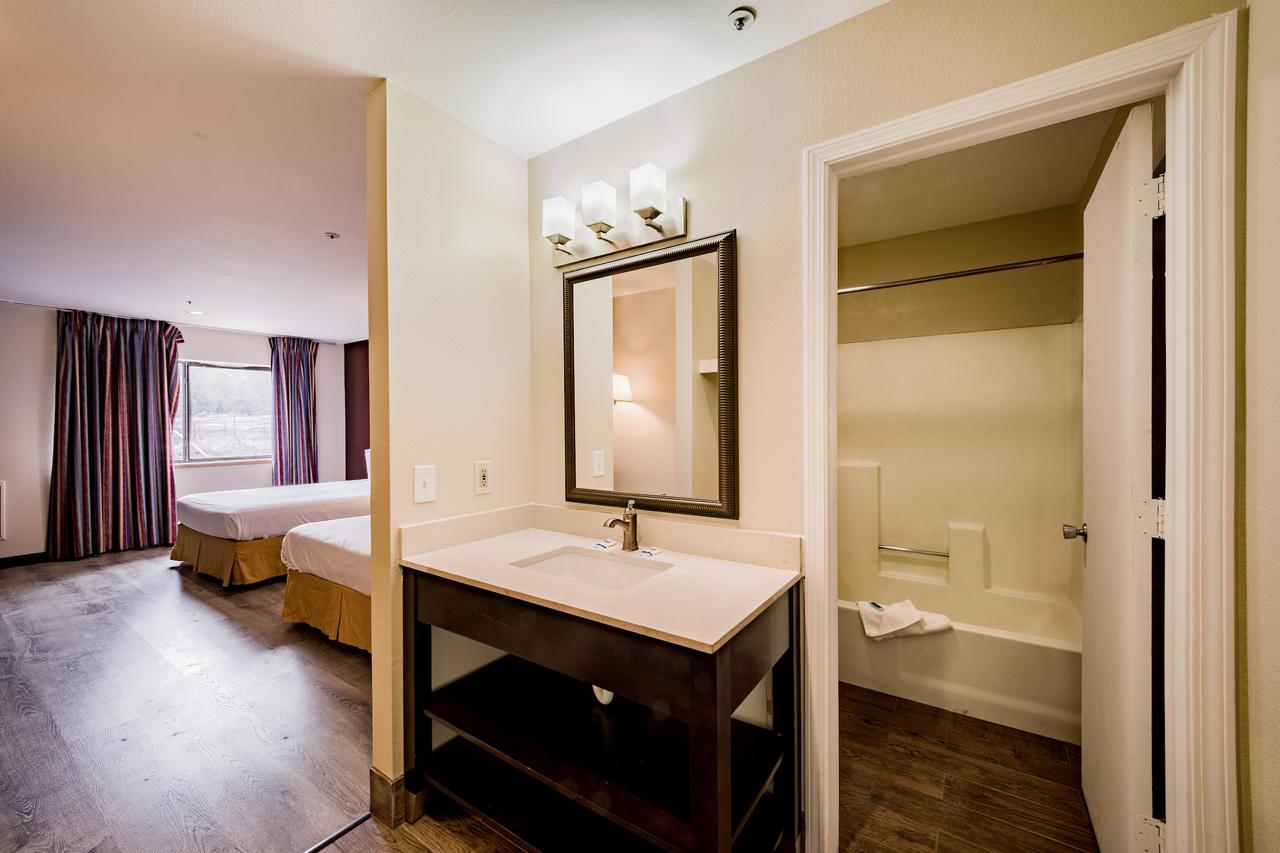 Rodeway Inn - thumb 18