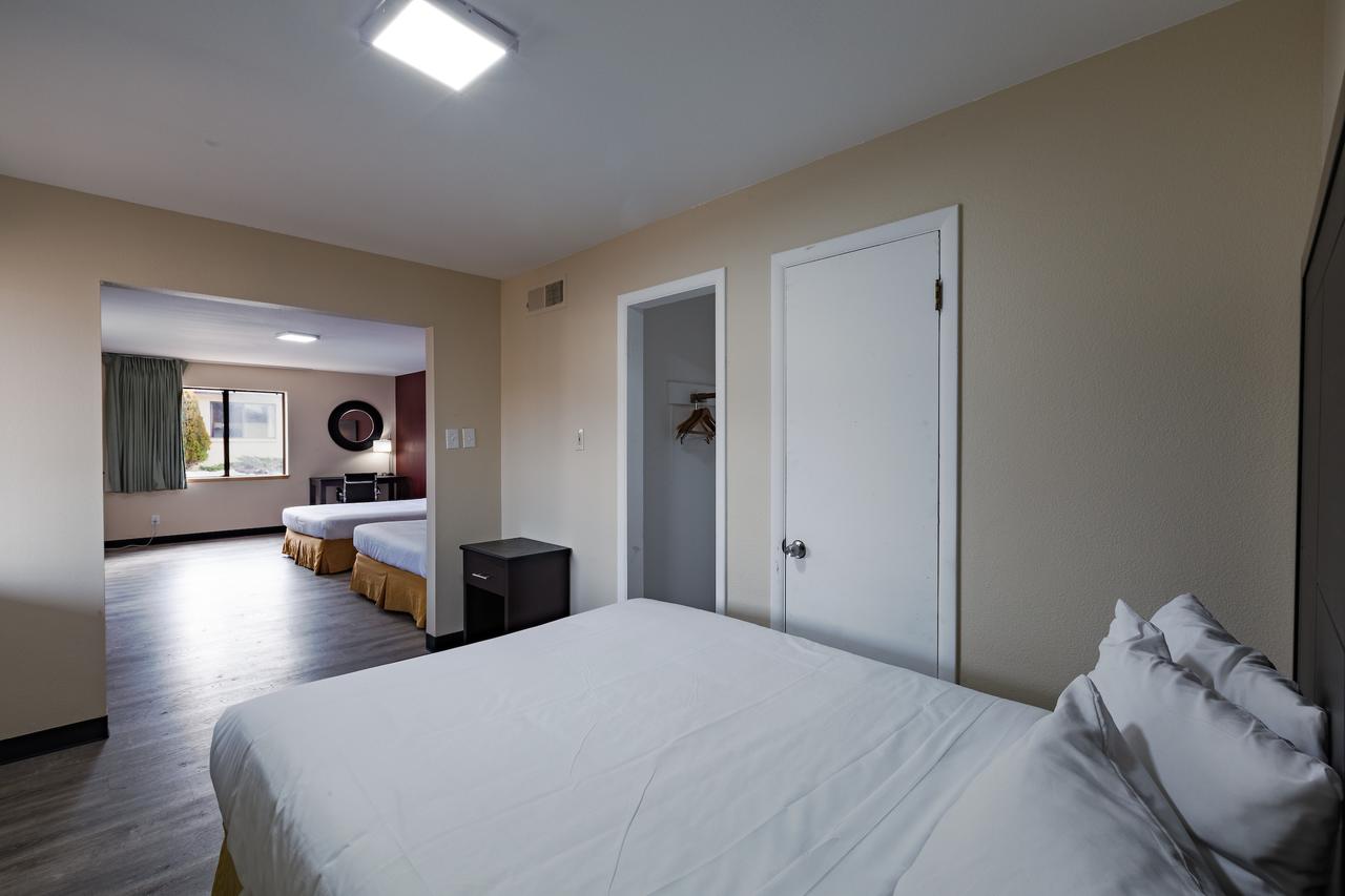 Rodeway Inn - thumb 24