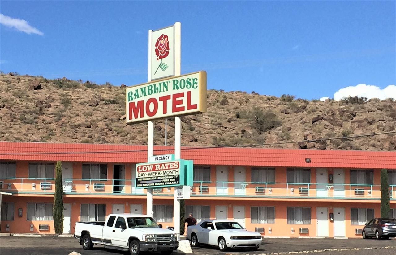 Ramblin Rose Motel - thumb 14