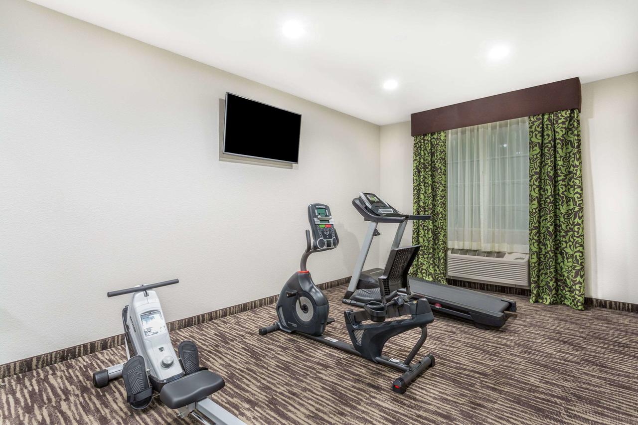 Comfort Inn & Suites - thumb 5