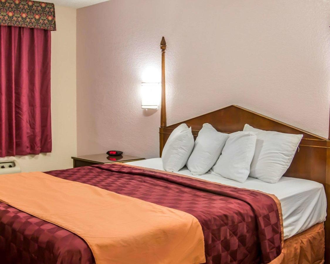 Rodeway Inn Barstow - thumb 1