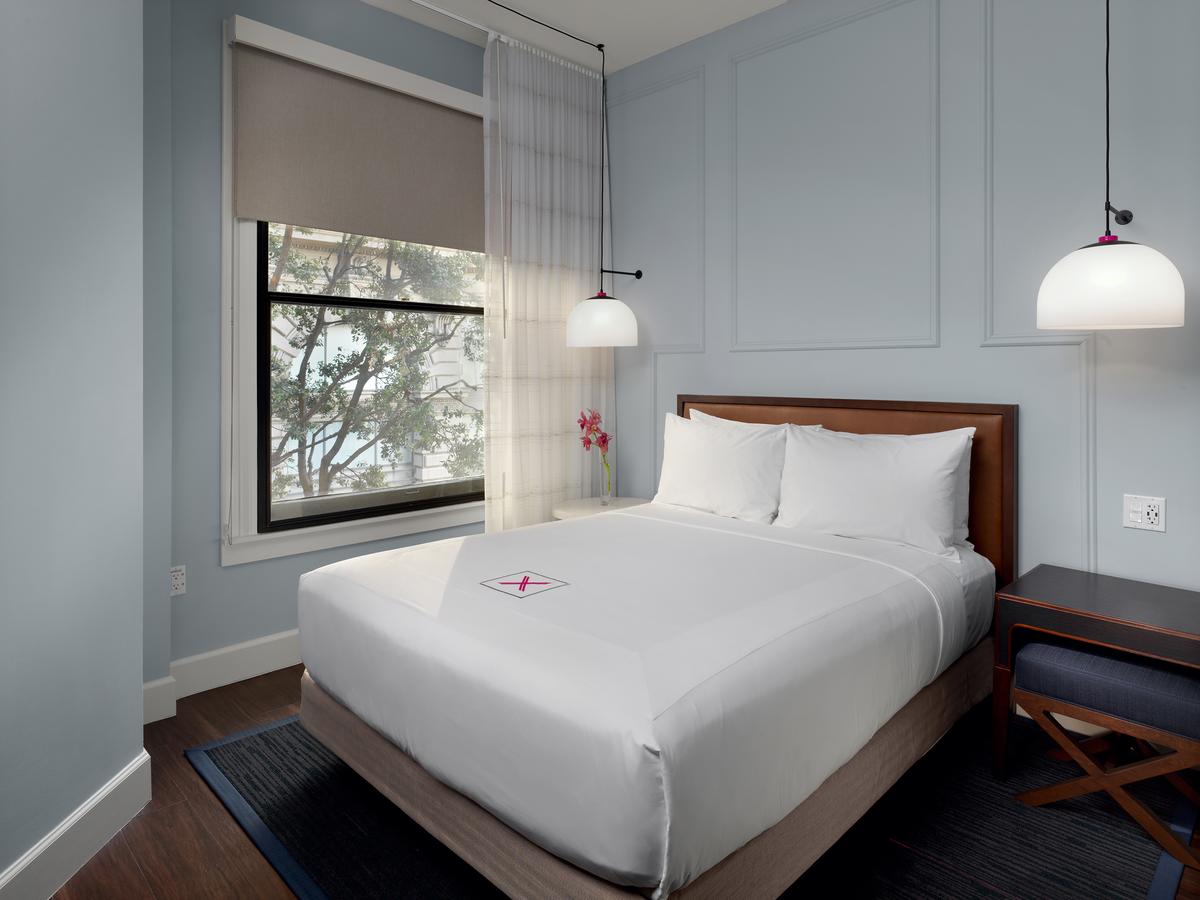 Axiom Hotel - thumb 17