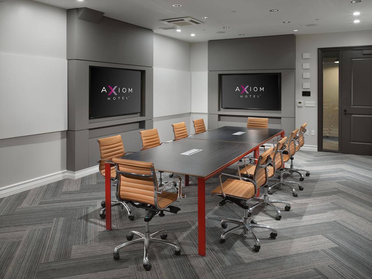 Axiom Hotel - thumb 11