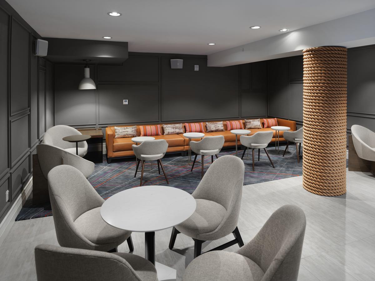 Axiom Hotel - thumb 19