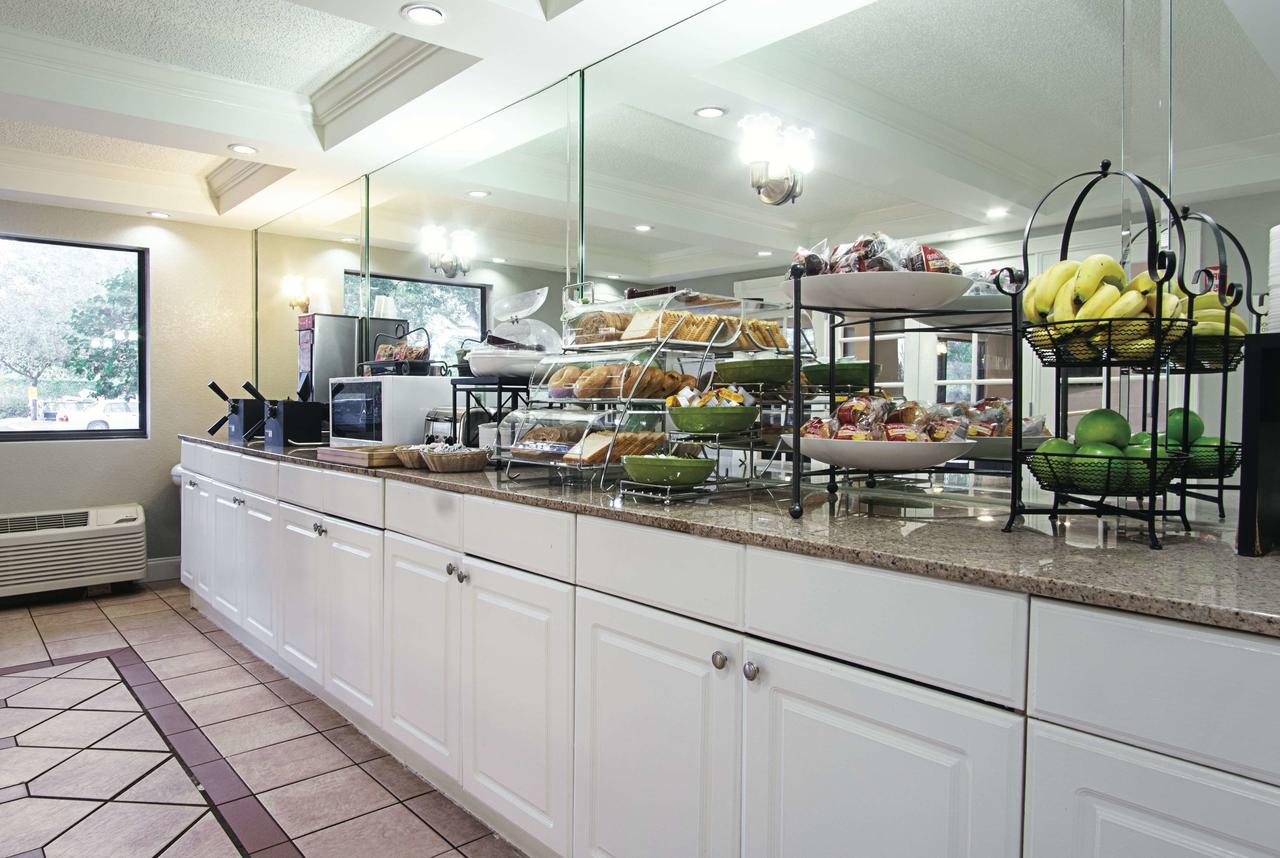 La Quinta Inn By Wyndham West Palm Beach - Florida Turnpike - thumb 3