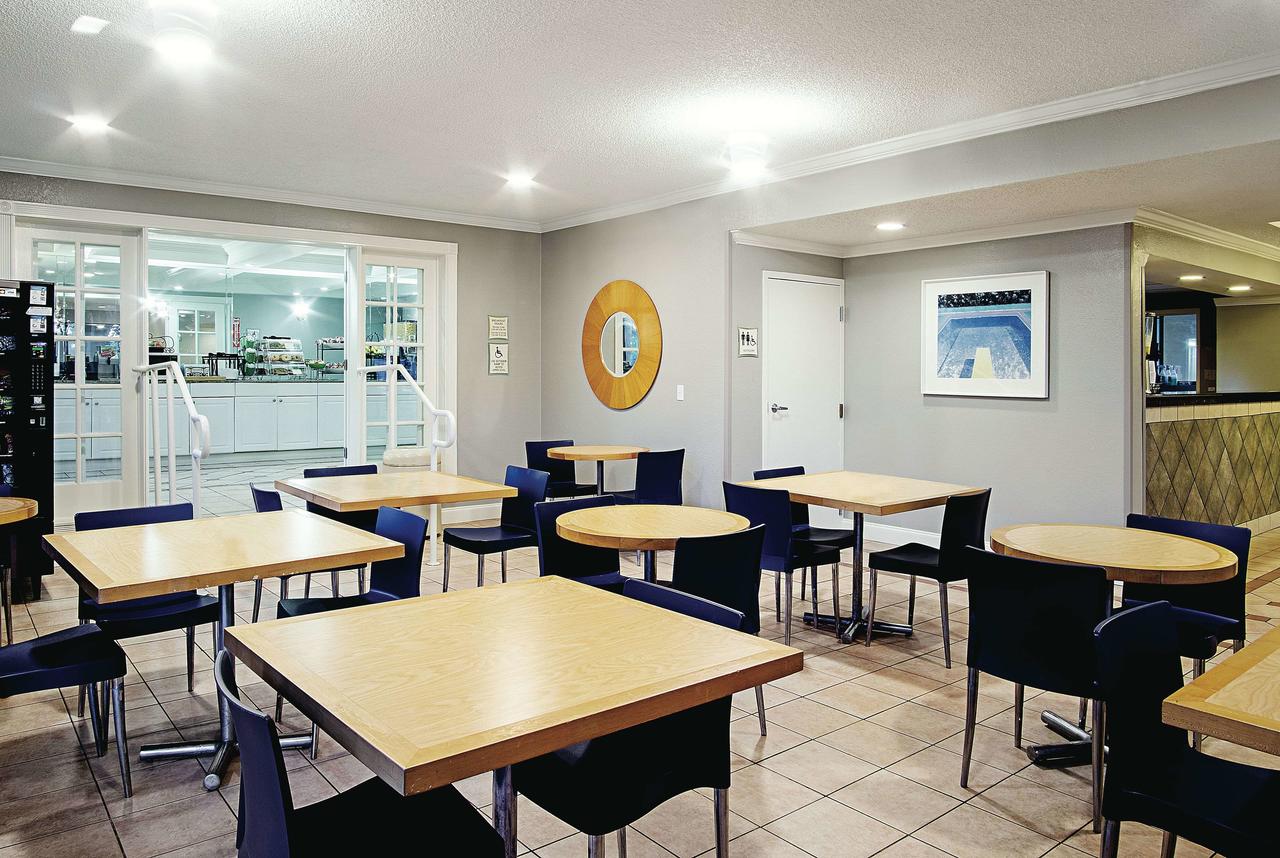 La Quinta Inn By Wyndham West Palm Beach - Florida Turnpike - thumb 26