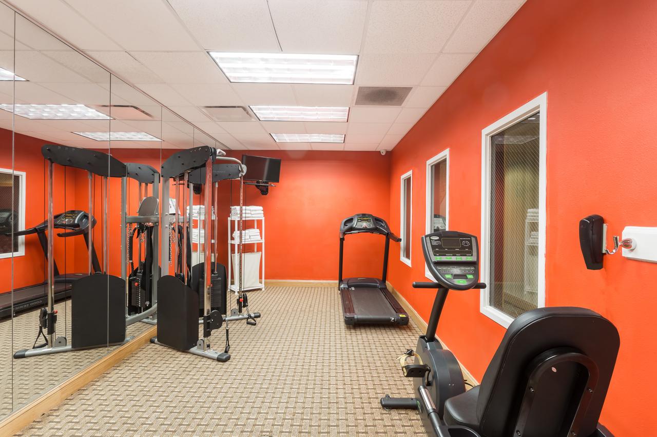 Baymont By Wyndham Fort Myers Airport - thumb 19