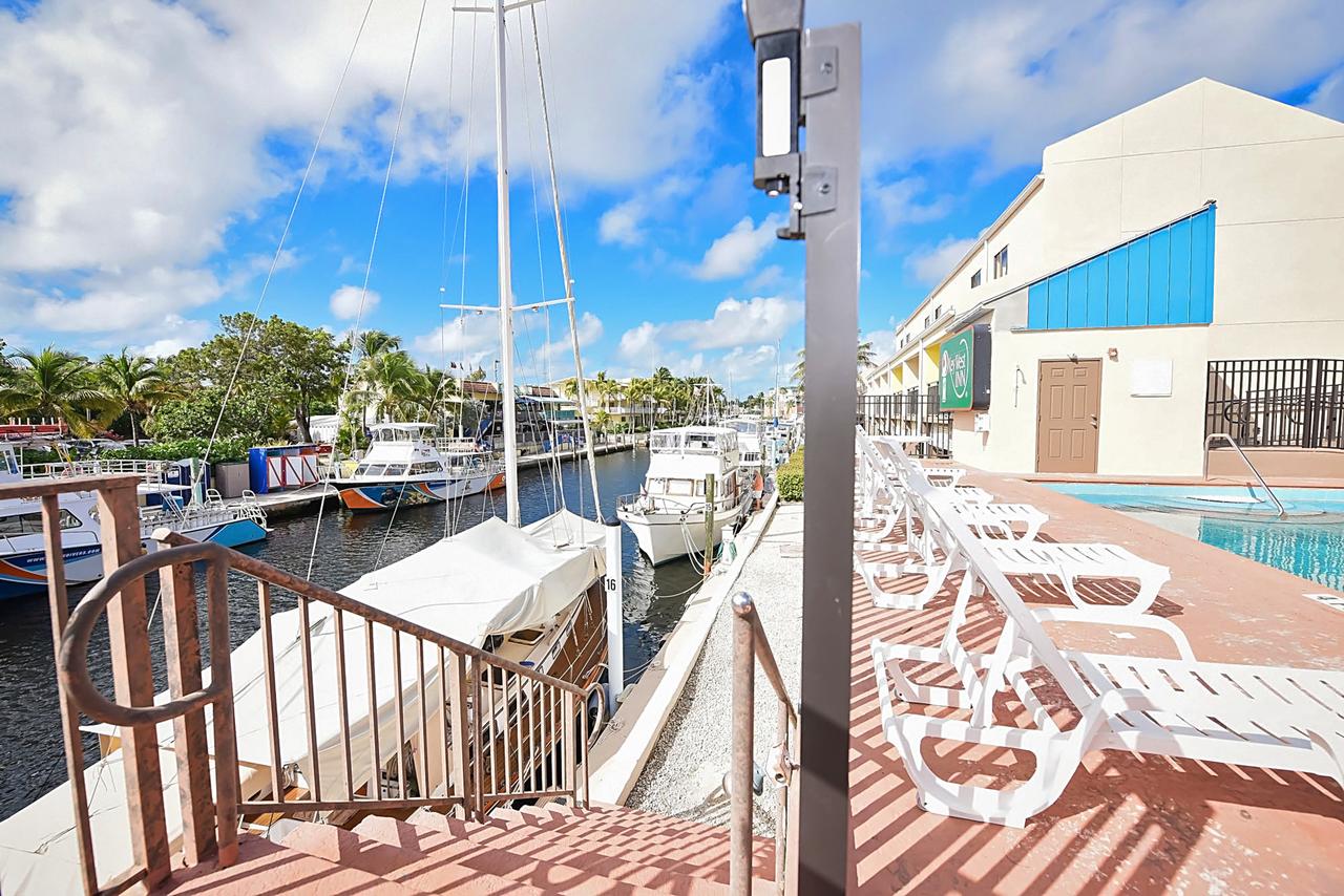 Waterside Suites And Marina - thumb 37