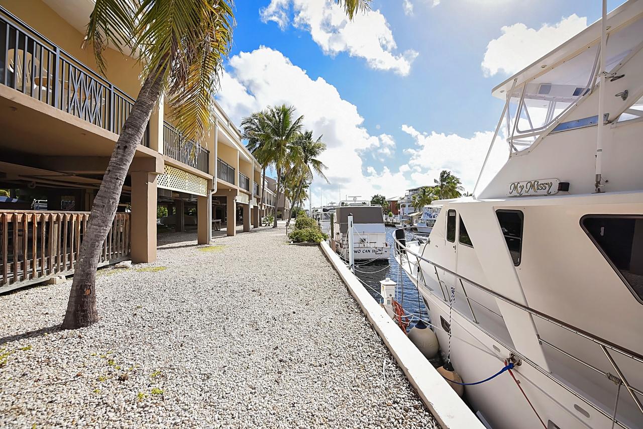 Waterside Suites And Marina - thumb 1