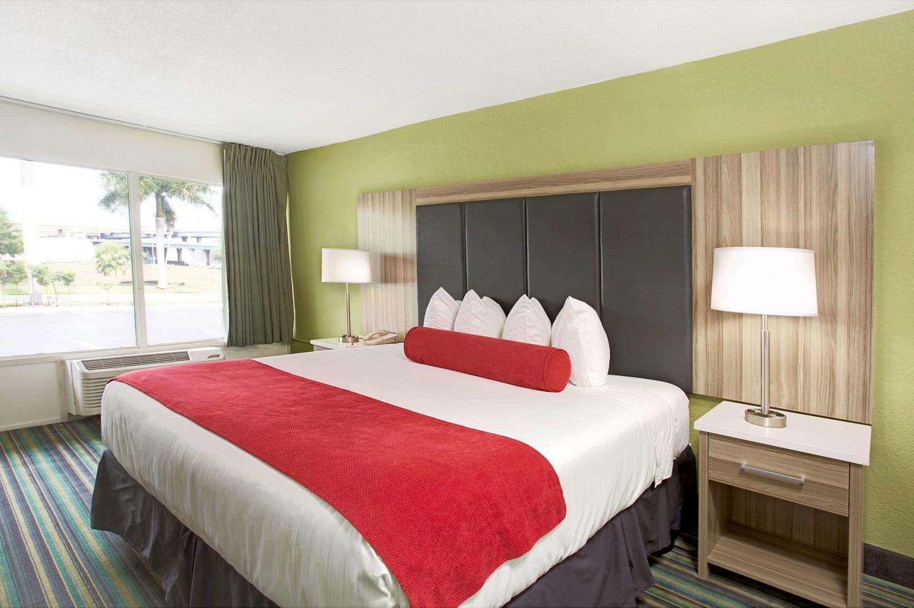 Ramada By Wyndham Fort Lauderdale Airport/Cruise Port - thumb 19