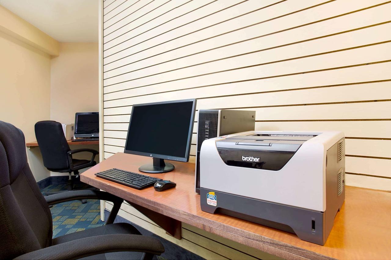 Ramada By Wyndham Fort Lauderdale Airport/Cruise Port - thumb 10