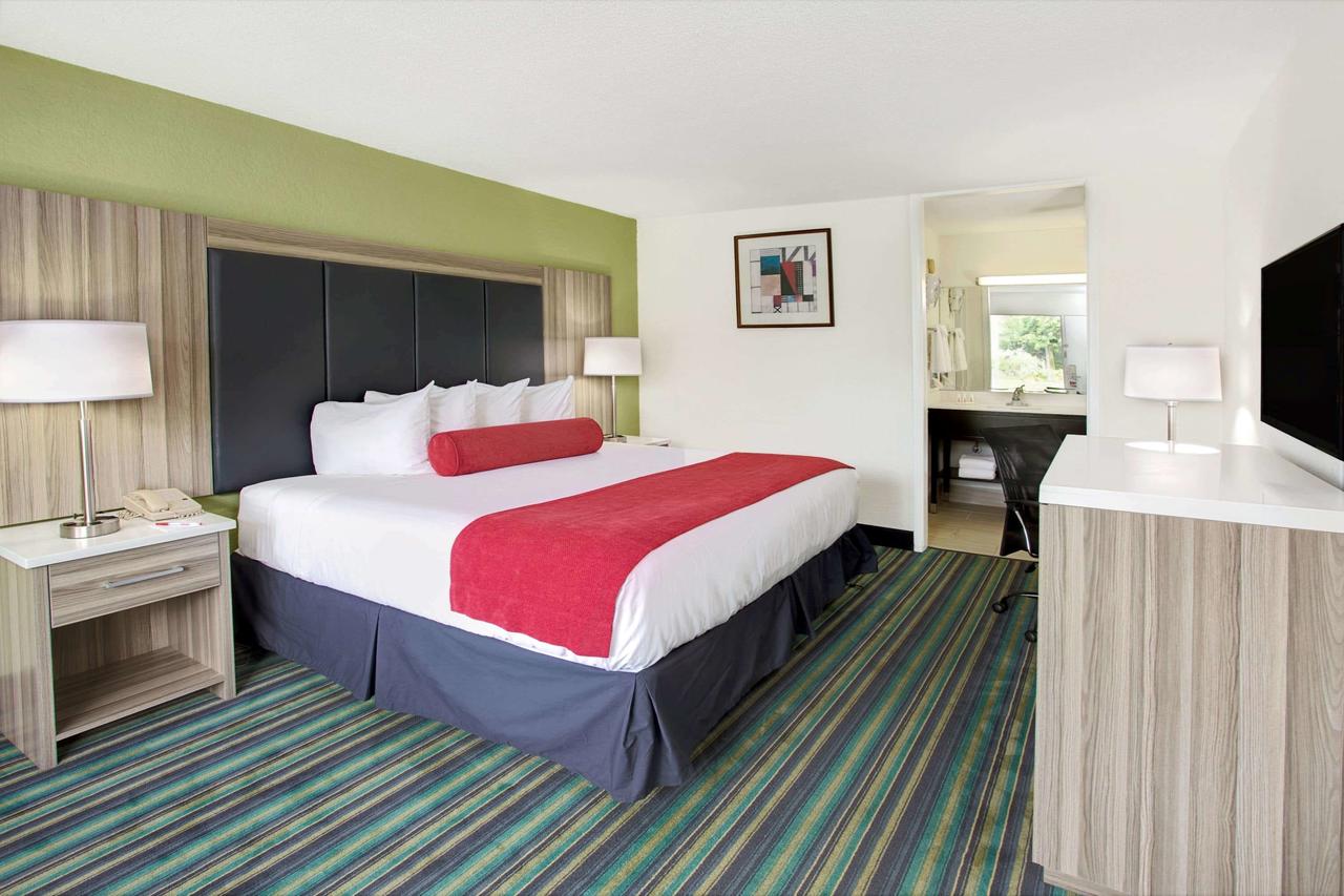 Ramada By Wyndham Fort Lauderdale Airport/Cruise Port - thumb 9