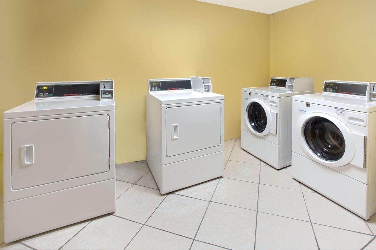 Ramada By Wyndham Fort Lauderdale Airport/Cruise Port - thumb 23