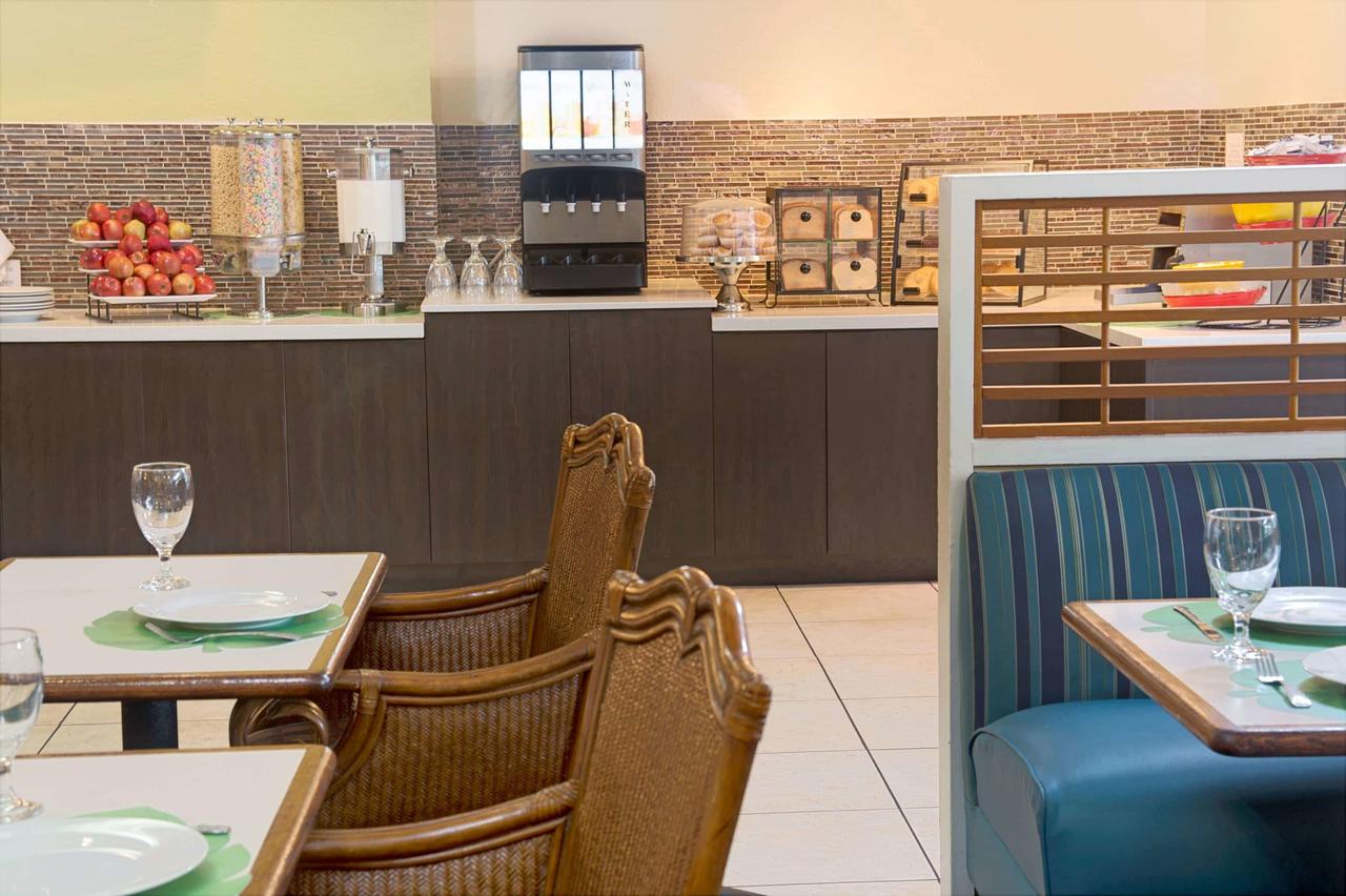Ramada By Wyndham Fort Lauderdale Airport/Cruise Port - thumb 21