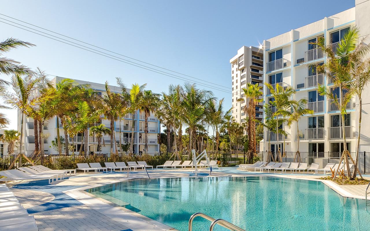 Plunge Beach Resort - thumb 0