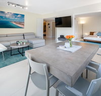 Prime location only steps to beach  FREE parking - Accommodation Texas