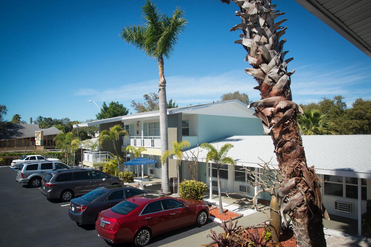 Regency Inn & Suites Sarasota - thumb 1