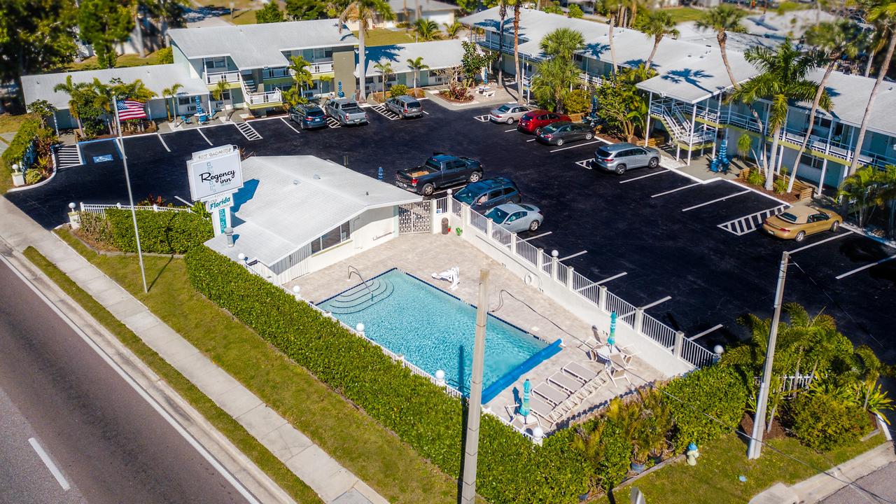 Regency Inn & Suites Sarasota - thumb 0