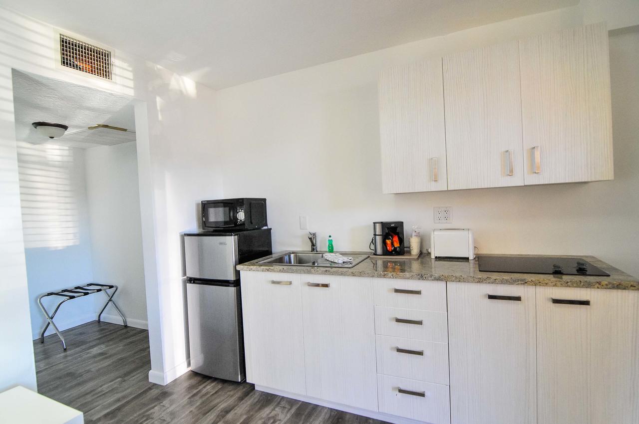 Regency Inn & Suites Sarasota - thumb 27