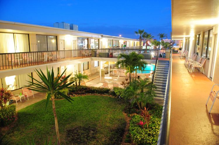 Thunderbird Beach Resort - thumb 14