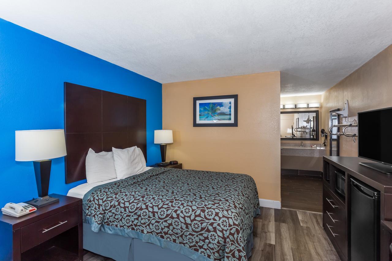 Days Inn By Wyndham Sarasota Bay - thumb 16