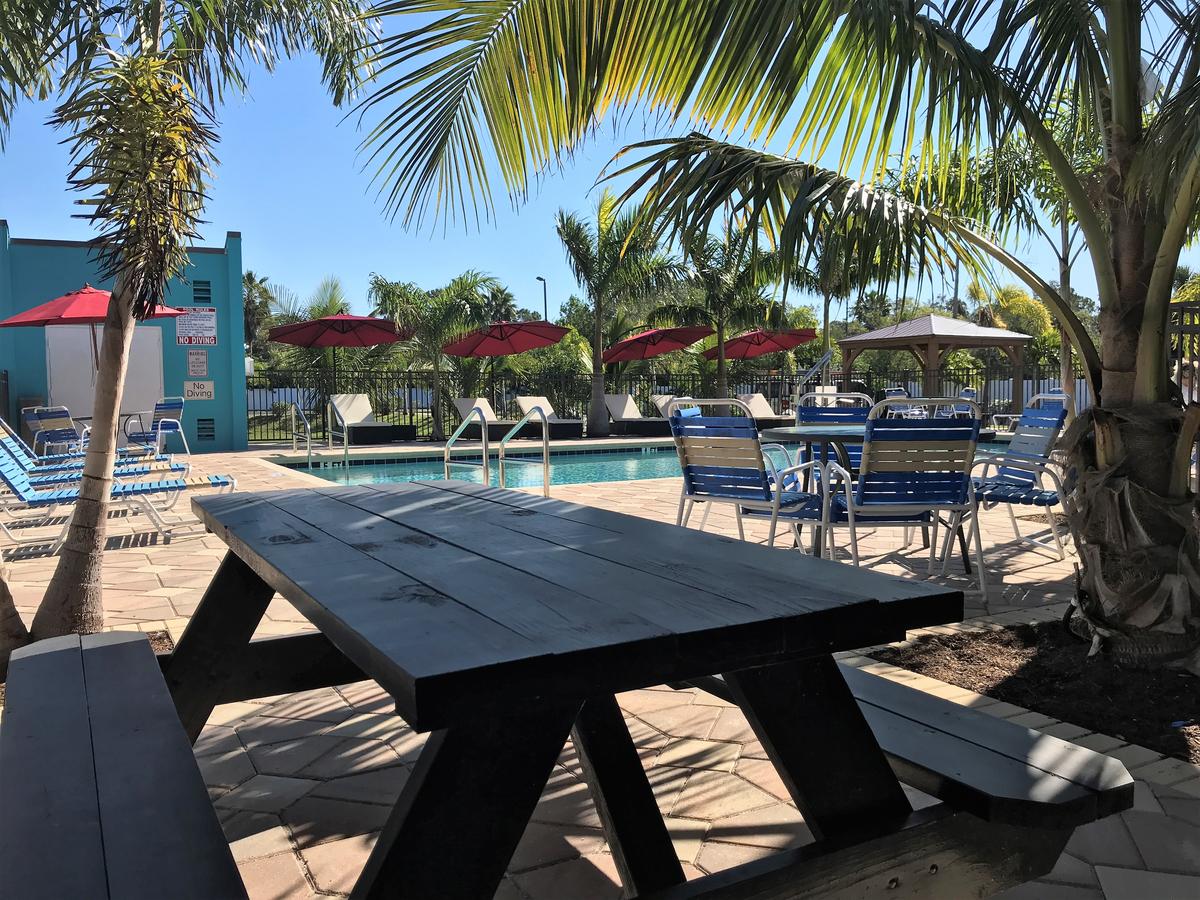 Days Inn By Wyndham Sarasota Bay - thumb 25