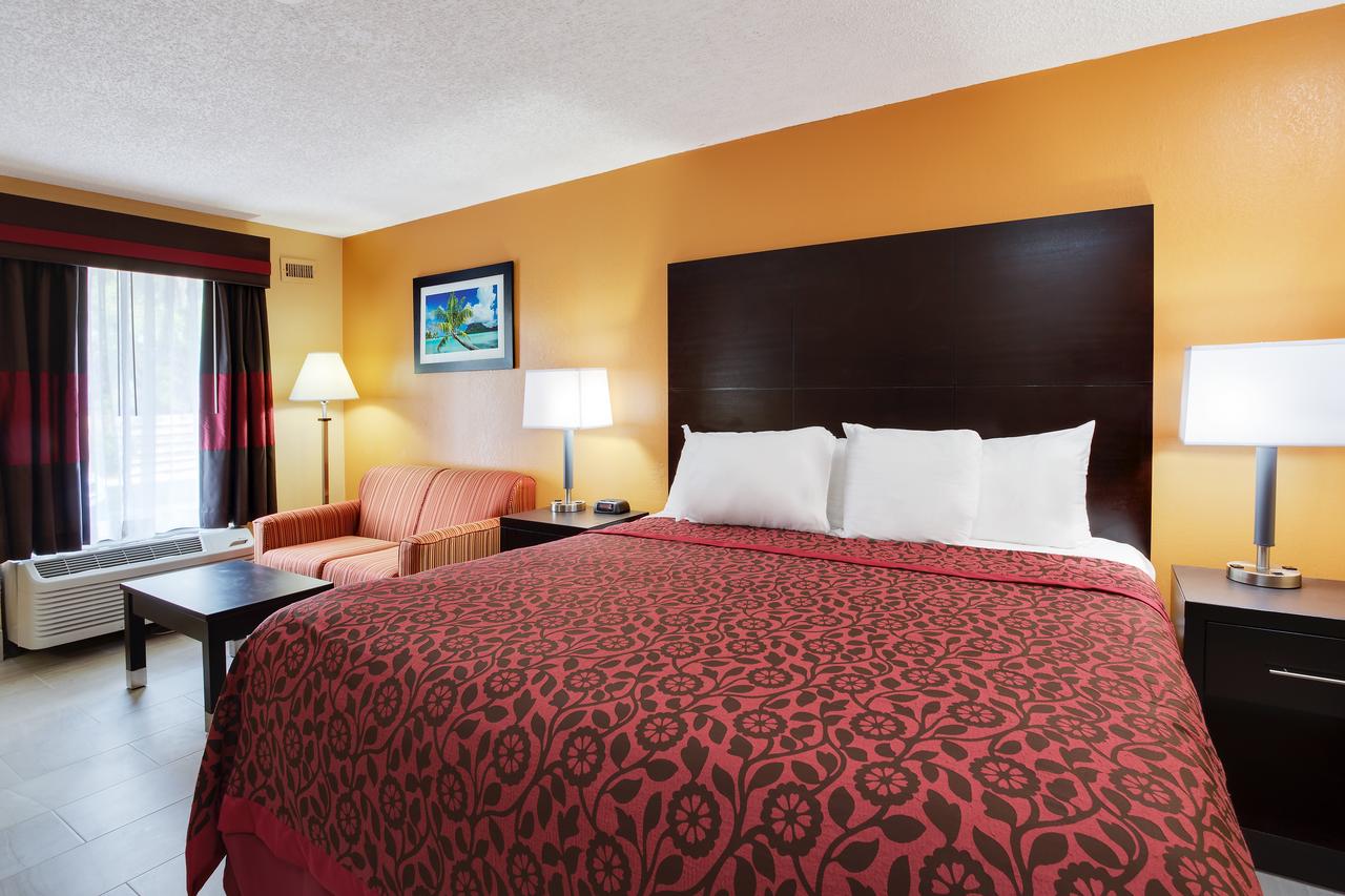 Days Inn By Wyndham Sarasota Bay - thumb 12