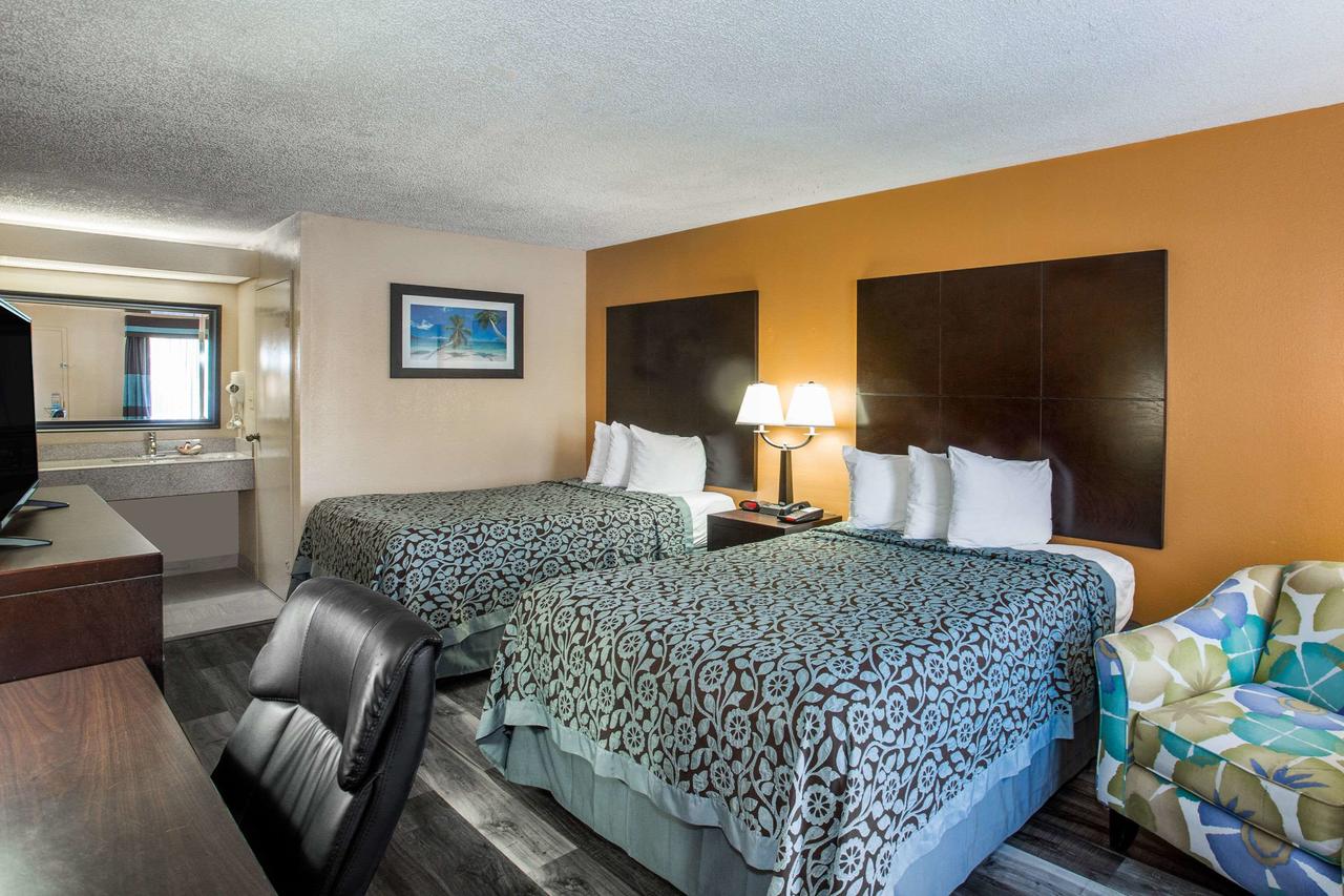 Days Inn By Wyndham Sarasota Bay - thumb 15