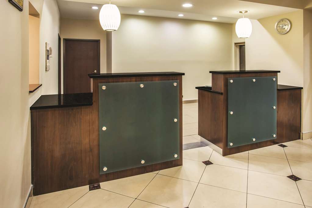 La Quinta Inn & Suites Evansville - thumb 3