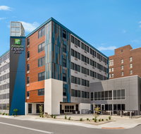 Holiday Inn Express  Suites Downtown - Accommodation Texas