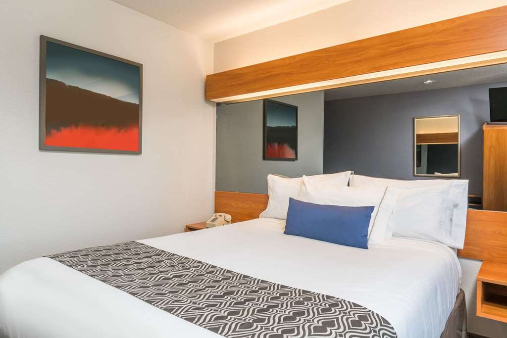 Microtel Inn & Suites Springfield - thumb 7