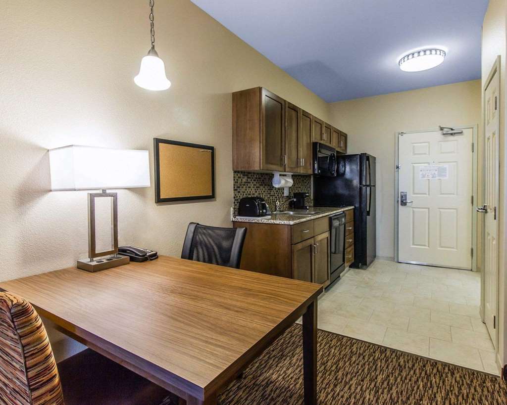 MainStay Suites Watford City - thumb 11