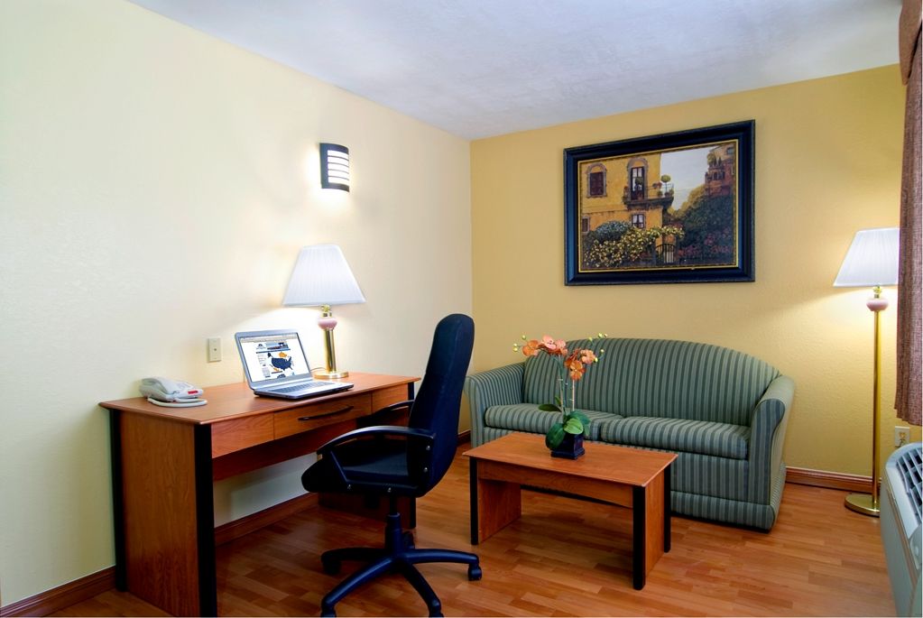 Americas Best Value Inn - thumb 12