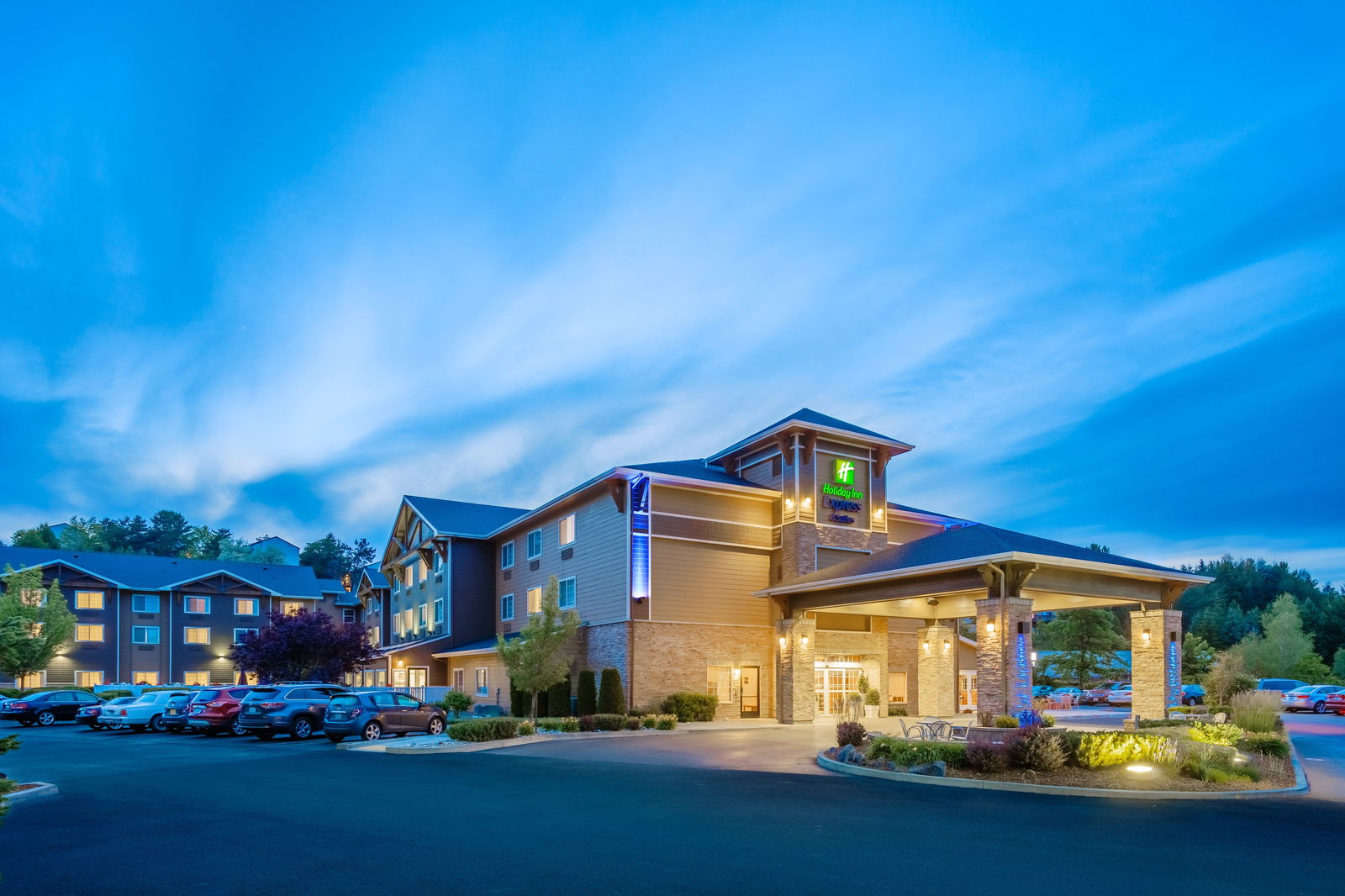 Holiday Inn Express Hotel & Suites - thumb 0