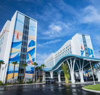 Surfside Inn  Suites at Universal's - Accommodation Texas