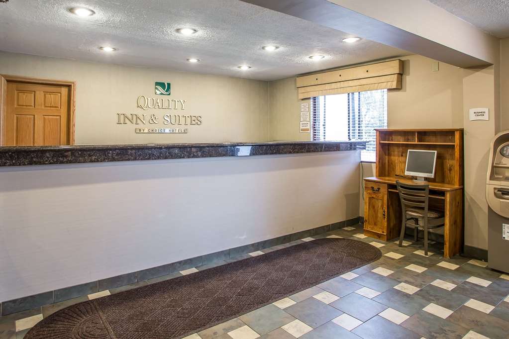 Quality Inn & Suites Marinette - thumb 6