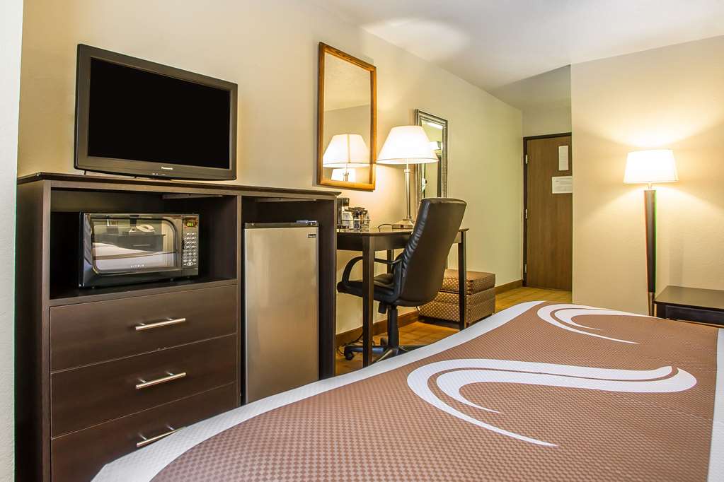 Quality Inn & Suites Marinette - thumb 13