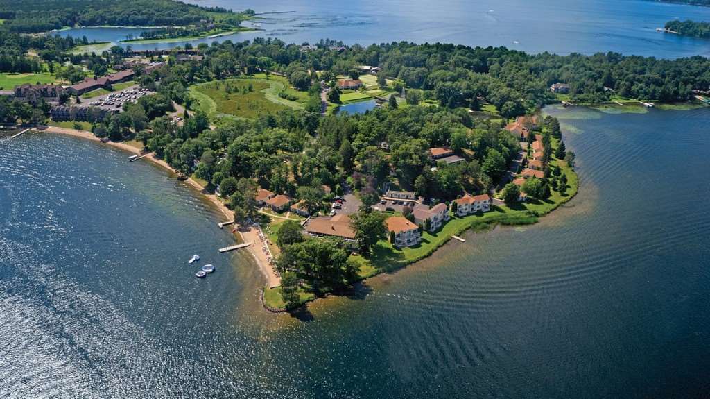 Maddens On Gull Lake - thumb 0