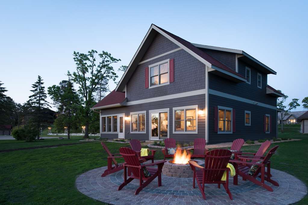 Maddens On Gull Lake - thumb 14