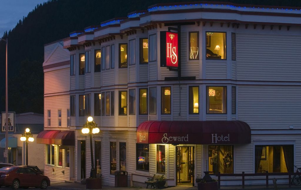 Hotel Seward - thumb 0