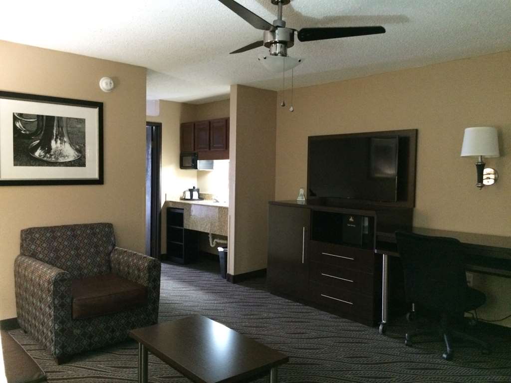 Best Western Plus Galleria Inn & Suites - thumb 12