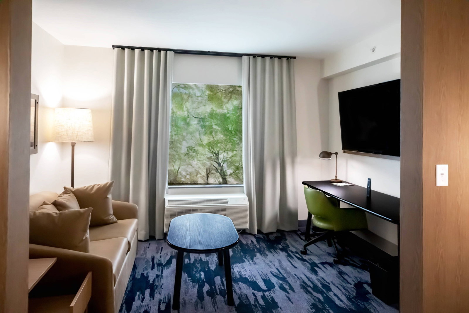 Fairfield Inn & Suites Airport - thumb 9