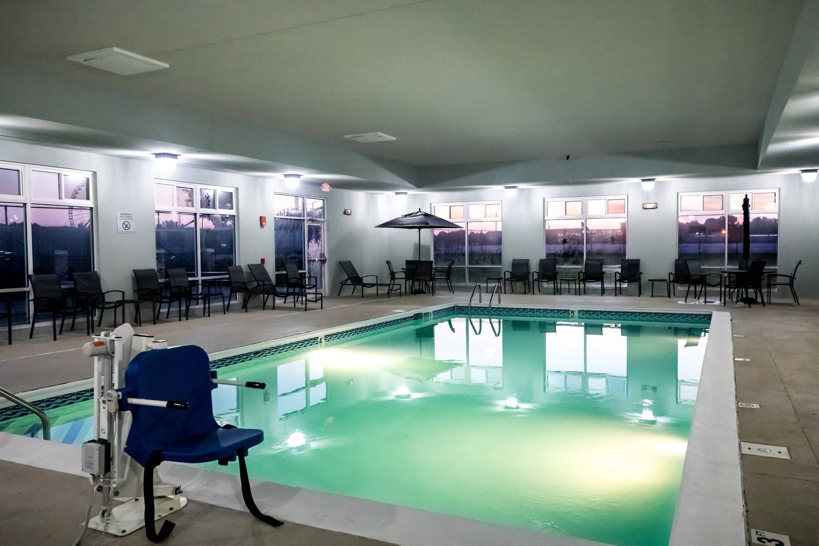 Fairfield Inn & Suites Airport - thumb 10